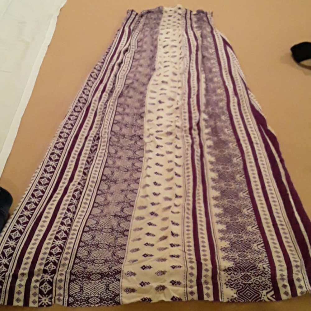 Dress - Picture 3 of 4